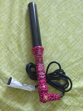 Pink Leopard Curling Wand - Women Hair Styling